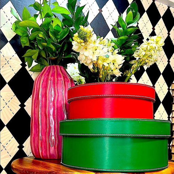 Nesting Leather Boxes Set of 2 – Red & Green – Cylindrical Storage - Large - Picture 12 of 17